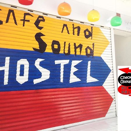 Safe And Sound Hostel Chiang Mai Bagian luar foto
