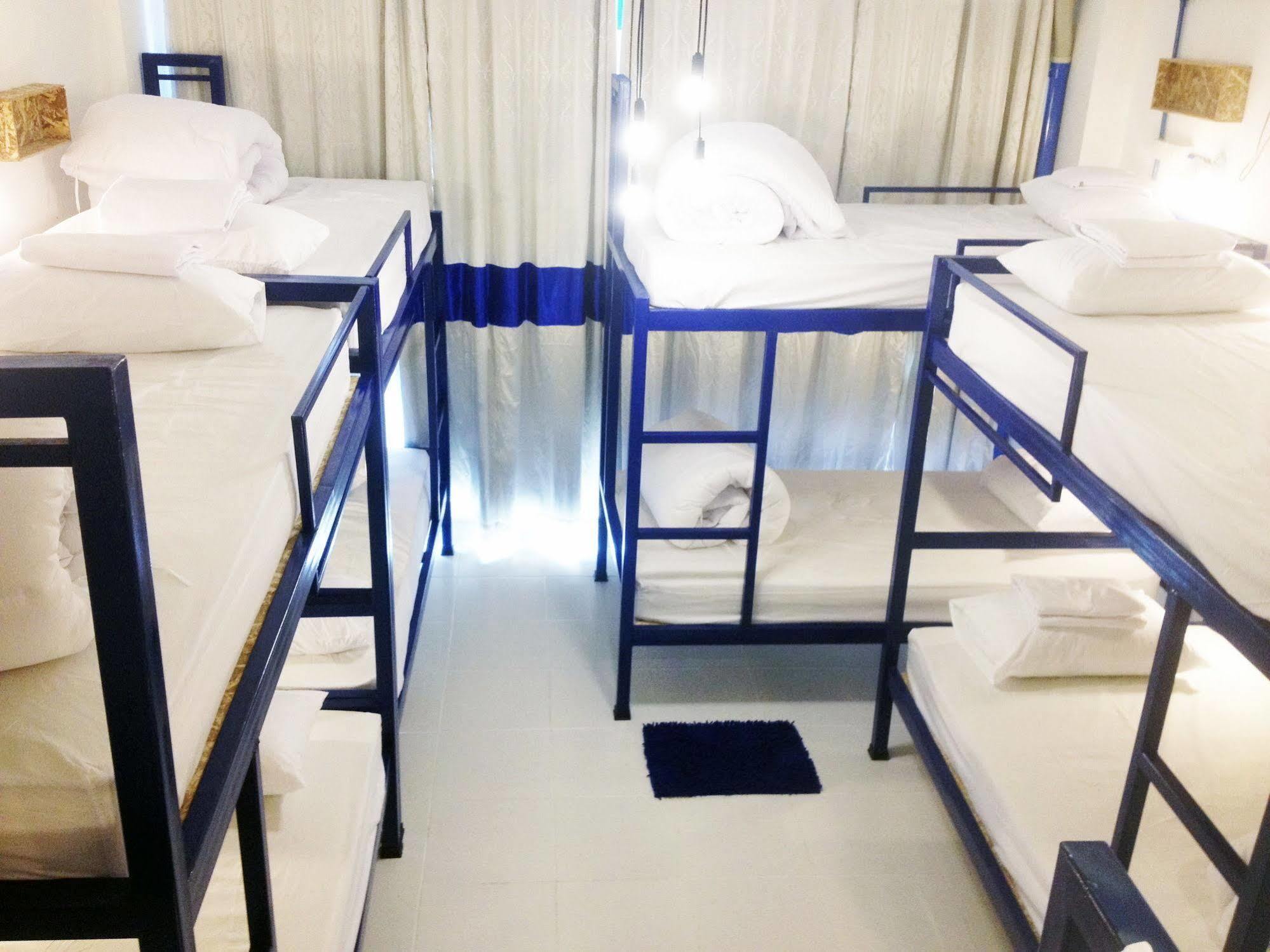 Safe And Sound Hostel Chiang Mai Bagian luar foto