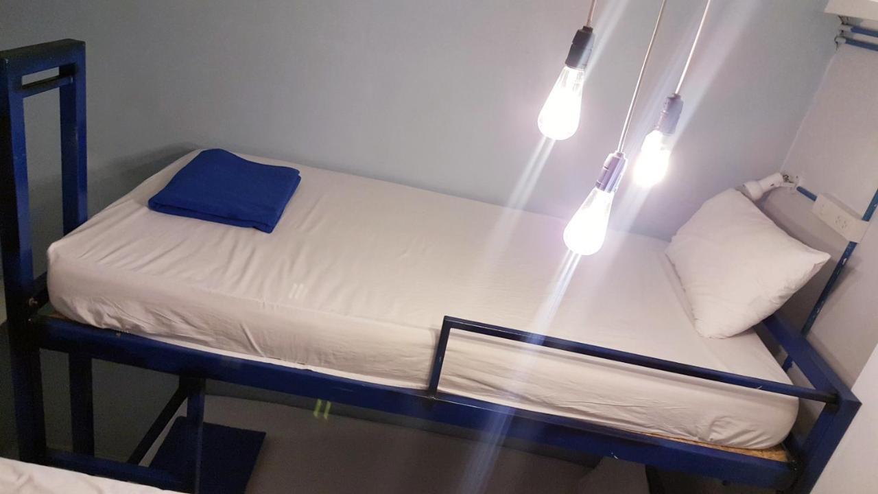 Safe And Sound Hostel Chiang Mai Bagian luar foto